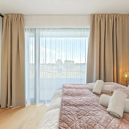 The Cozy Pearl - Light, Style & Balcony Comfort * Bratislava