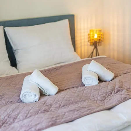 The Cozy Pearl - Light, Style & Balcony Comfort * Bratislava