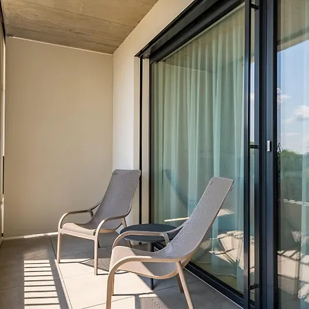 The Cozy Pearl - Light, Style & Balcony Comfort * Bratislava